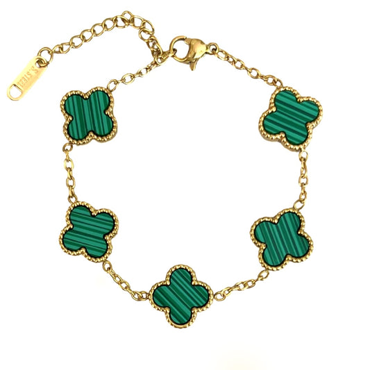 Goud met groen klaver armband.