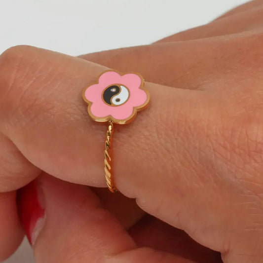 Yin yang flower ring.