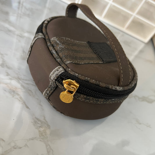 Kleine Fendi make-up tasje.